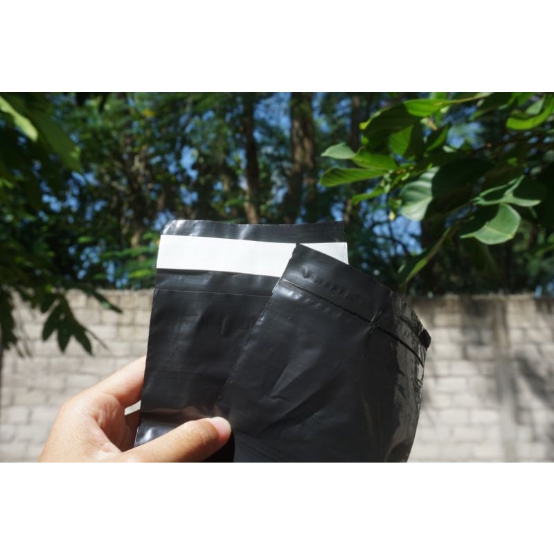 

plastik polymailer satuan plastik packing plastik olshop plastik kecil hitam