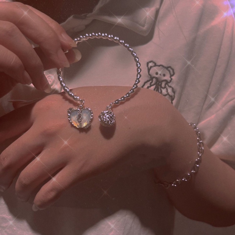 Gelang Bangle Open Adjustable Desain Hati Warna Silver Untuk Wanita