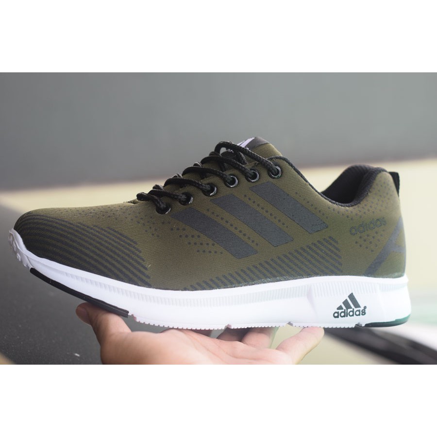 Sepatu Voli Adidas. Sepatu Olahraga Adidas Pria Army