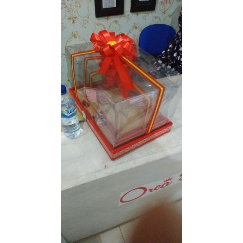 

kotak hantaran /seserahan pernikahan