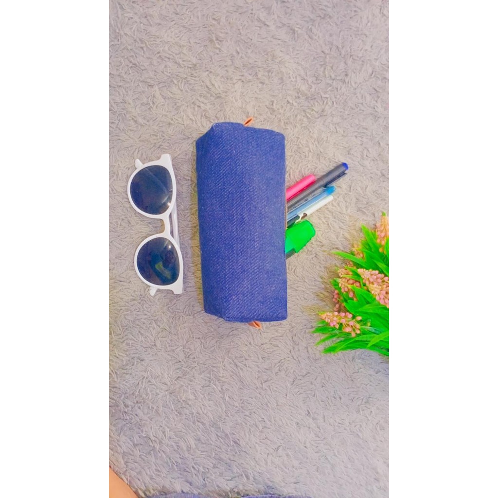 

Tempat Dompet Kotak Pensil