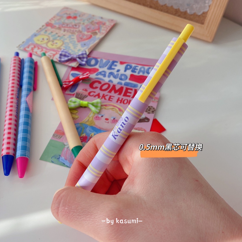 5pcs / set Pulpen Gel Retro Gaya Amerika Warna Kontras Untuk Stationery Pelajar