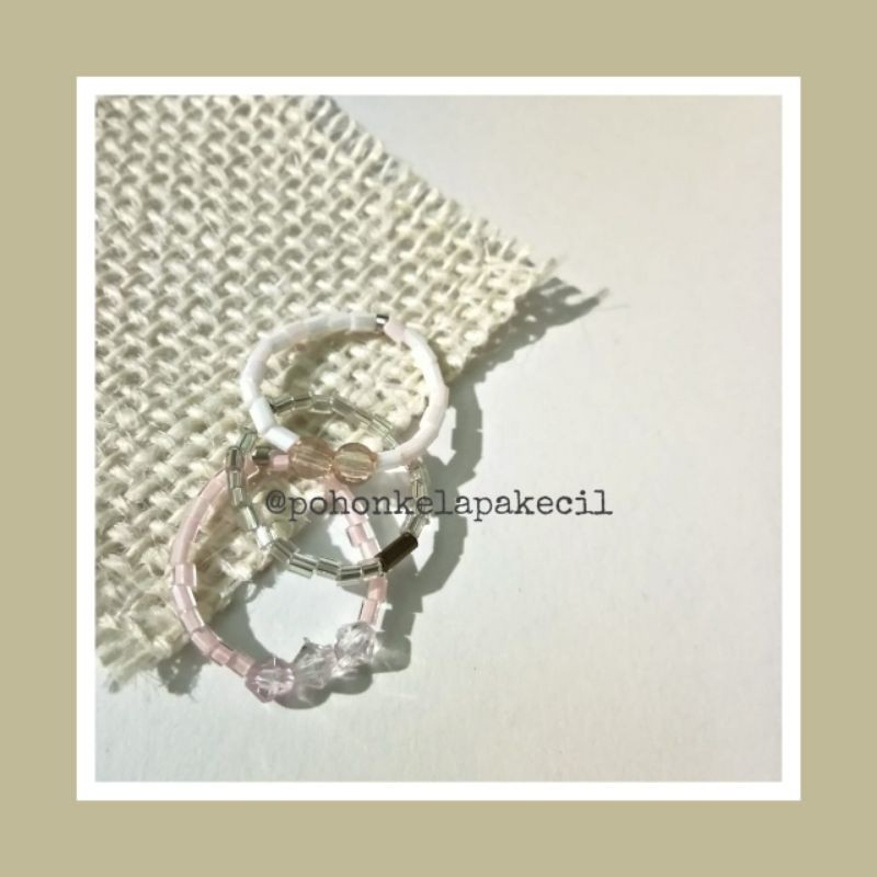 

Beads Rings Pastel