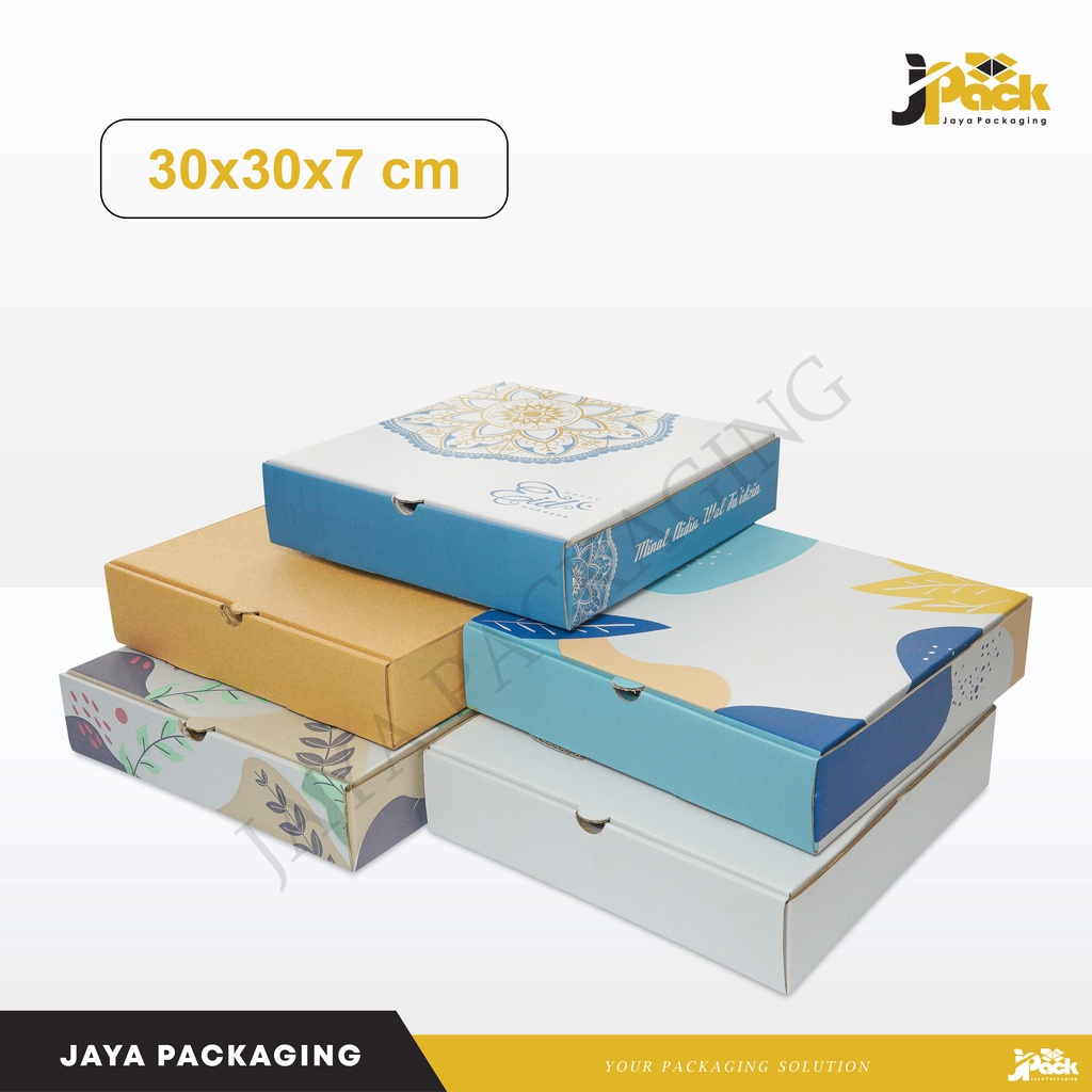 

Box 30x30x7 (KuKer Toples 500gr isi 4) Kardus/polos/Hampers/hoodie/mukena/ultah/ulang tahun/happybirthday/it's boy/it's girl/baby/bayi/tinggi7