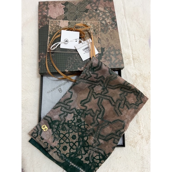 Buttonscarves Haramain Emerald