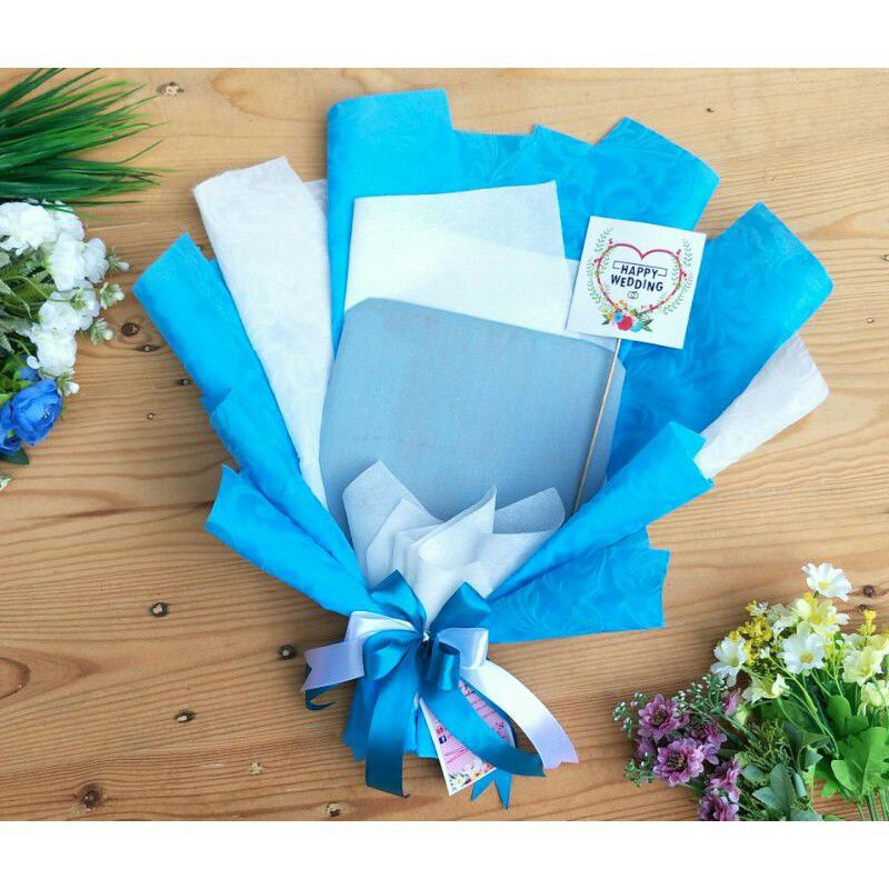 

bucket kosongan ,bisa isi sendiri sesuka hati(bisa untuk wisuda,ultah,wedding dan anniversary