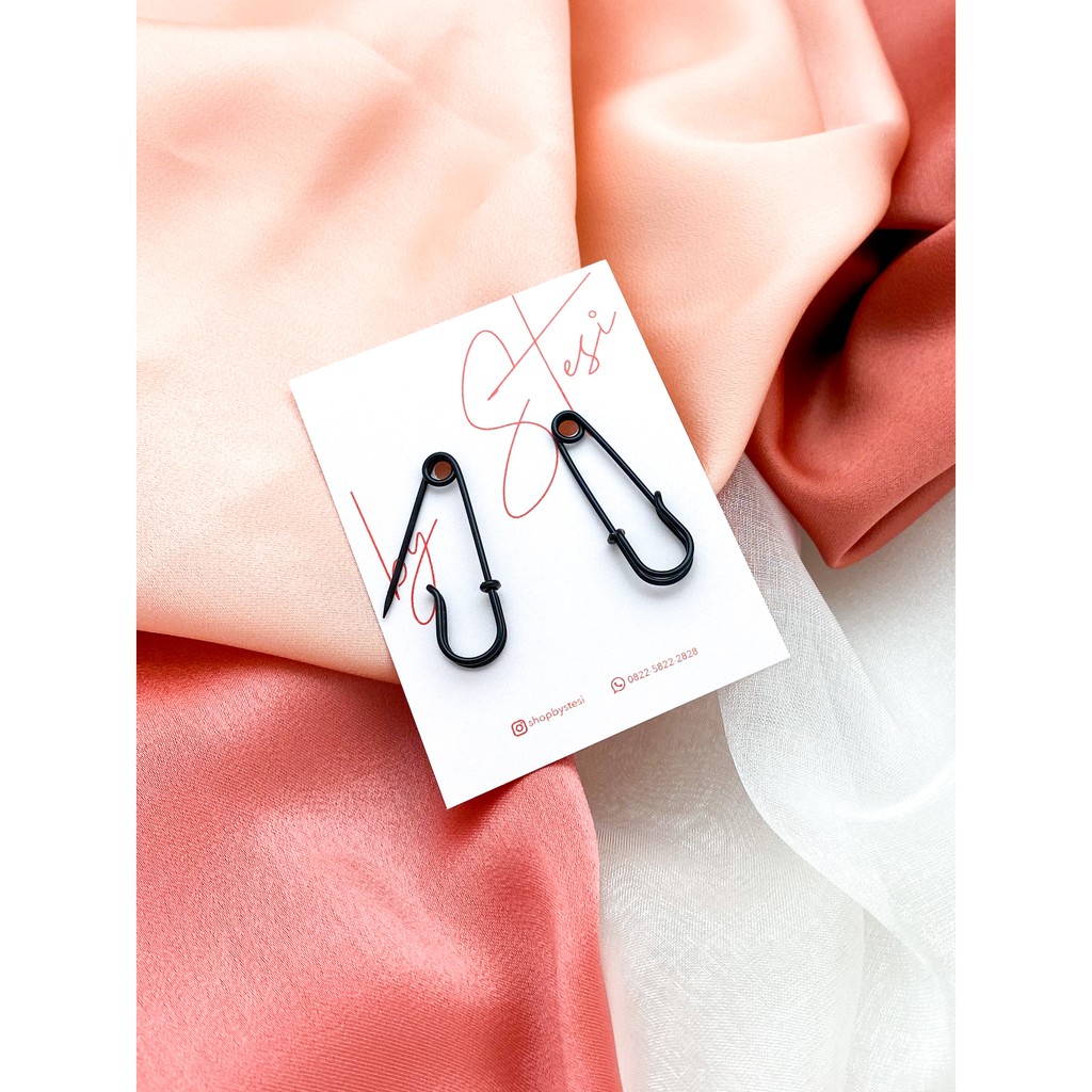 BYSTESI Safety Pin Gold Earring | Anting Wanita Peniti Emas Korean Style-Black / Hitam