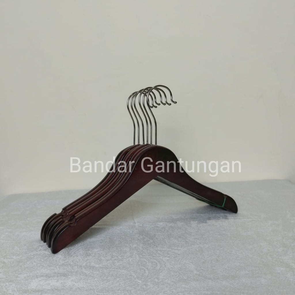 Hanger Kayu Anak Warna Wallnut / Gantungan Baju Anak Coklat Tua / Display Pakaian Anak Anak(BH)