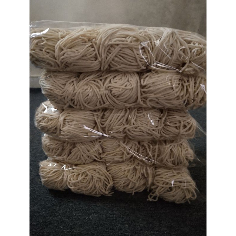 

Mie basah /mie mentah /mie gacoan /mie kober /mie pangsit