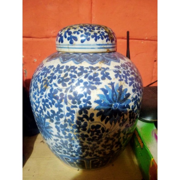 Gucci antik motif bunga