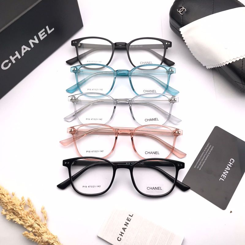 Frame CHANEL kode p19 kacamata wanita branded size 47-21-142
