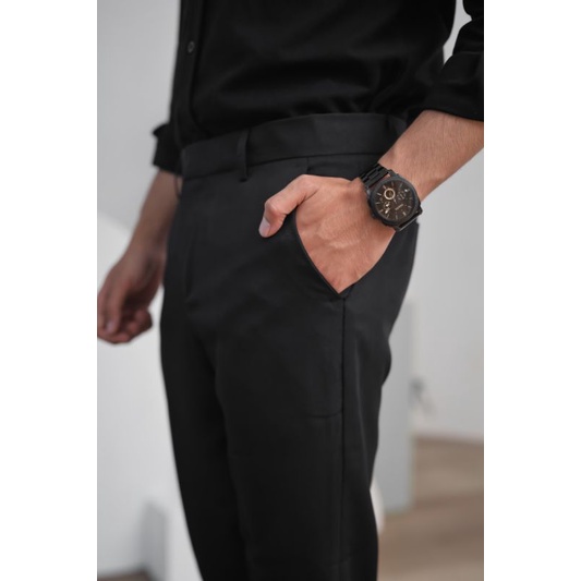 Mubeng Ankle Pants Hitam Slimfit