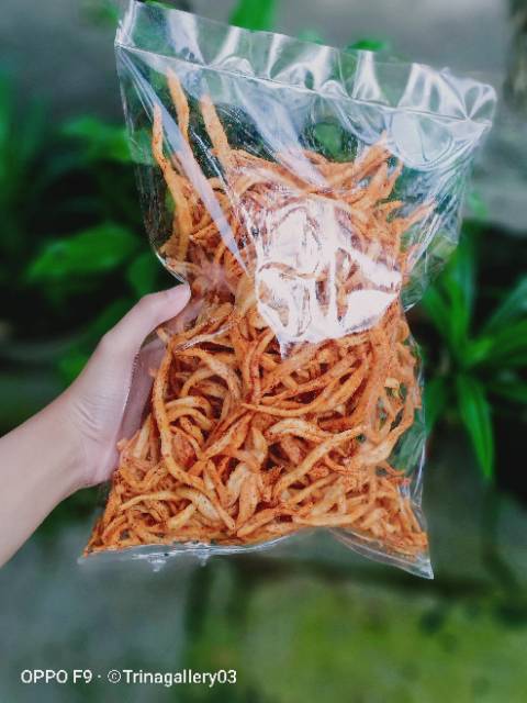 

(Bayar di tempat) CEMILAN SISTIK KRIUK KEMASAN 500GR DIJAMIN NAGIH 100%