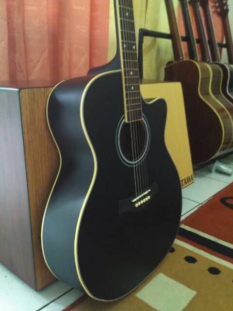 Gitar Akustik Taylor Custom top quality