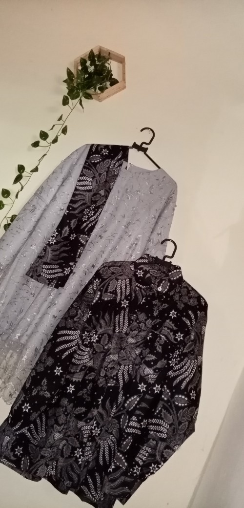 Maura Couple - Sania Ruffle Batik Couple Ori Ndoro Jowi Dnt Garansi Termurah Shopee - Nuna Silver