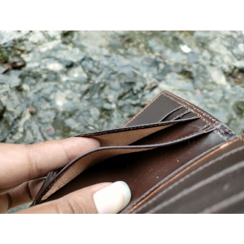 Dompet full kulit luar dalam pria berdiri 3/4