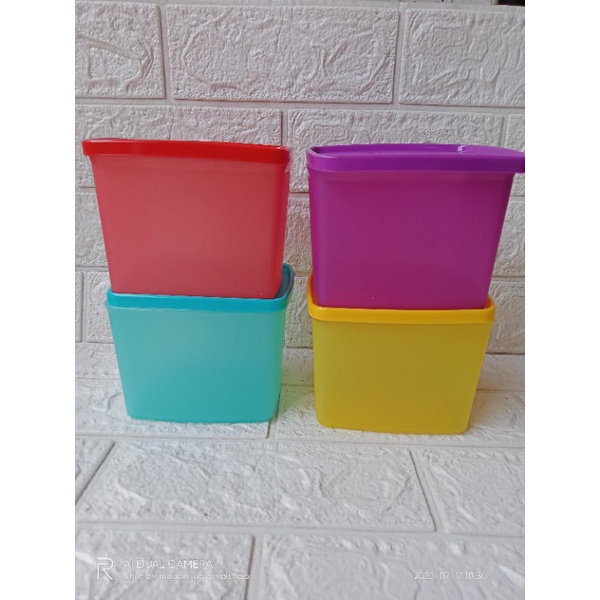 Tupperware medium tropical ECER 1 liter