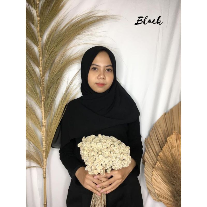 Hijab segi 4 polos