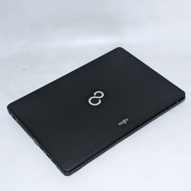 laptop ultrabook branded japan fujitsu Lifebook sh772 - core i7 ram 16gb hardisk 1000gb