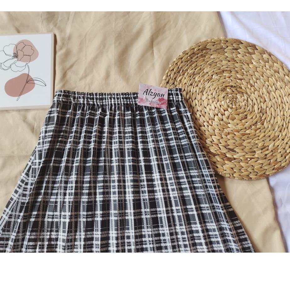 Dijamin Miring harga.. ROK PLISKET TERBARU TARTAN KOTAK PREMIUM PANJANG SEMI WOL KOREAN STYLE