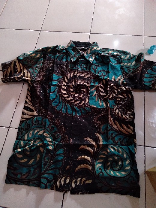 Hem Pria Lengan Pendek Terbaru Original M L Xl
