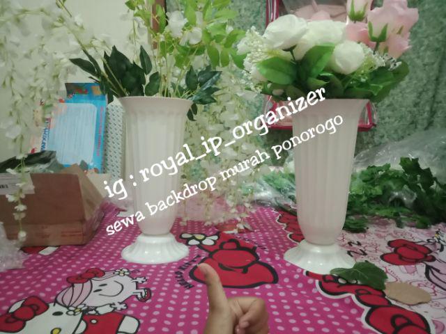 Vas Piala Ukuran Sedang Tinggi 33 Cm