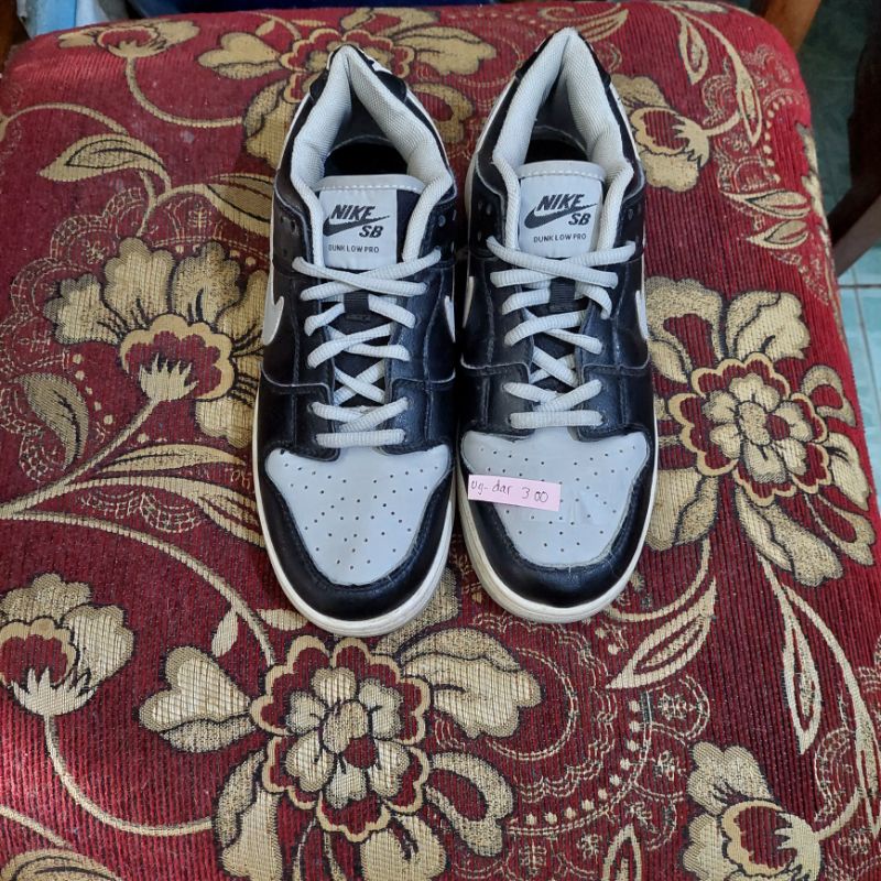 sb dunk hitam low pro