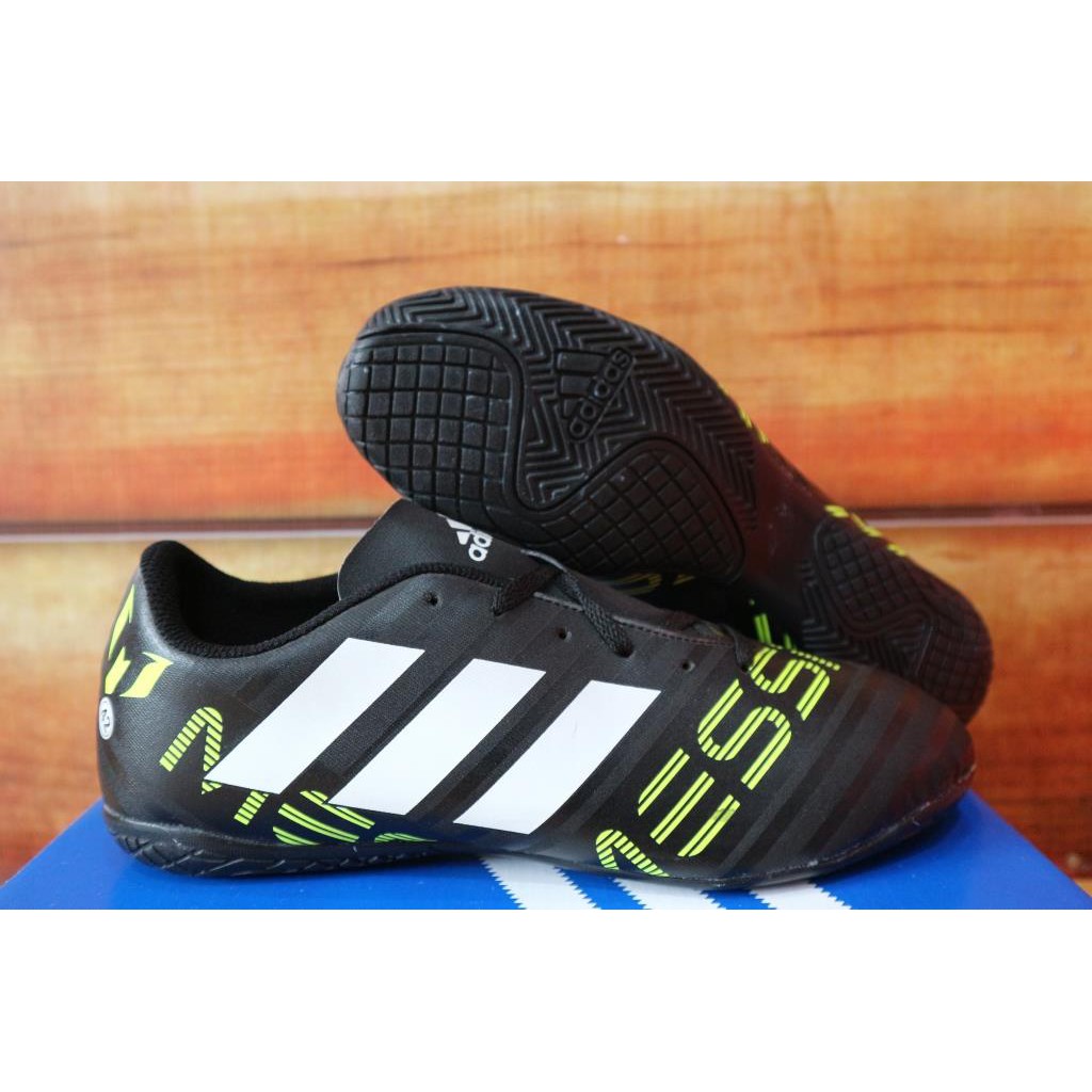 Sepatu Futsal Adidas Nemesiz Messi / Sepatu Futsal Murah