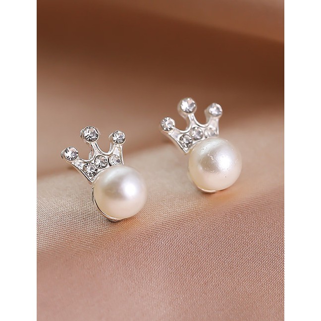 LRC Anting Tusuk Fashion Silver Pearl Crown Alloy Earrings With Diamonds K09601