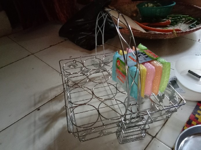 Keranjang Air Mineral Rak Gelas Minum Aqua Tempat Cangkir Kupu Rak Cangkir Mug Rack