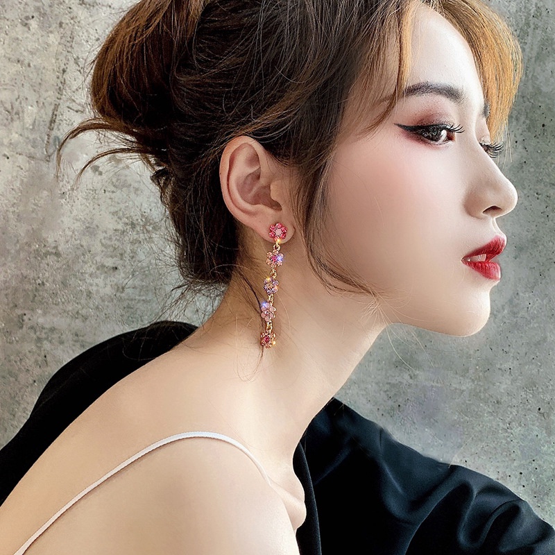 Anting Panjang Desain Bunga Aksen Berlian Imitasi Bahan 925 Silver Needle Gaya Korea