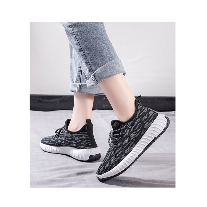 SH10 Sepatu Running Wanita Sneakers Joging Sneaker Tali Cewek Perempuan Lari Olah Raga Formal Shoes Sniker Sport Putih Olahraga Karet Elastis Import Converse Pria Cowok Laki Laki Sekolah Kerja Casual Hitam Murah Keren Sepatu All Star Baru Free Kardus Box