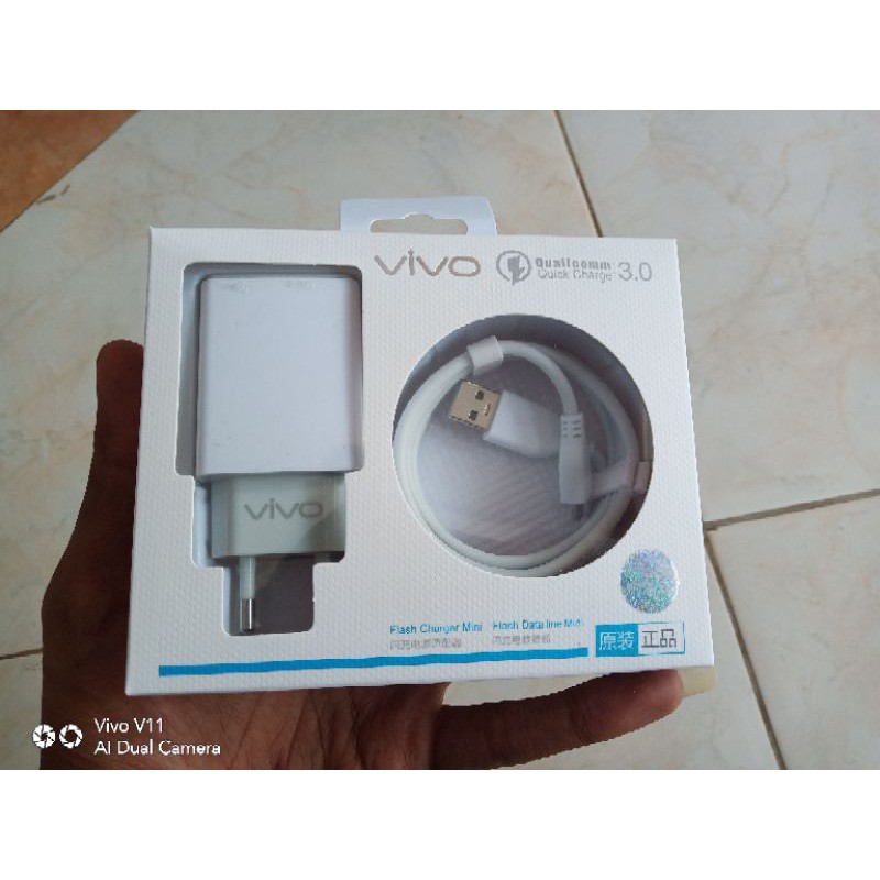 CAS / CHARGER ORI VIVO