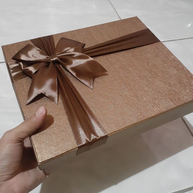 GIFTBOX CANTIK WARNA COKLAT GOLD PITA DARK BROWN HARDBOX KOTAK KADO HADIAH ISTIMEWA