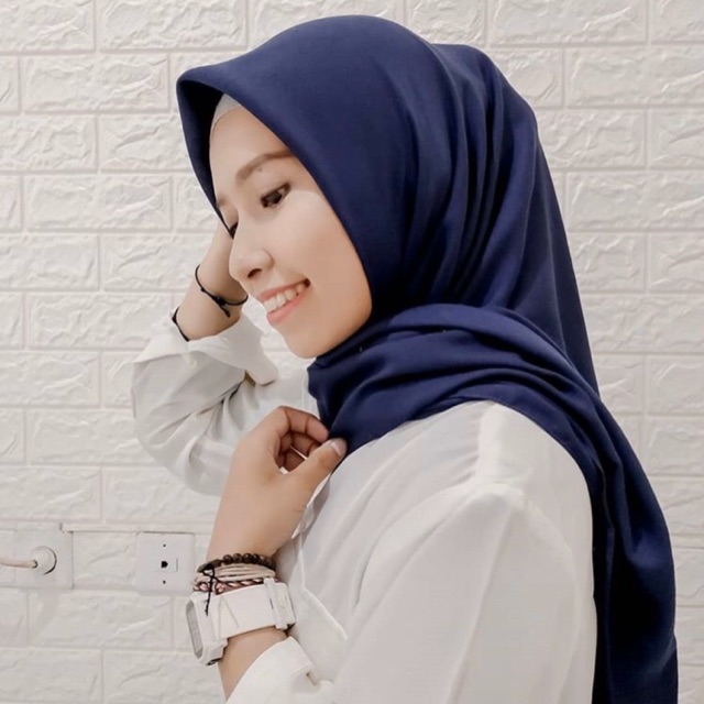 Hijab Jilbab Square Segiempat Jahit Tepi Rapi Tanpa Label Cocok Untuk Dropship Tuintwin