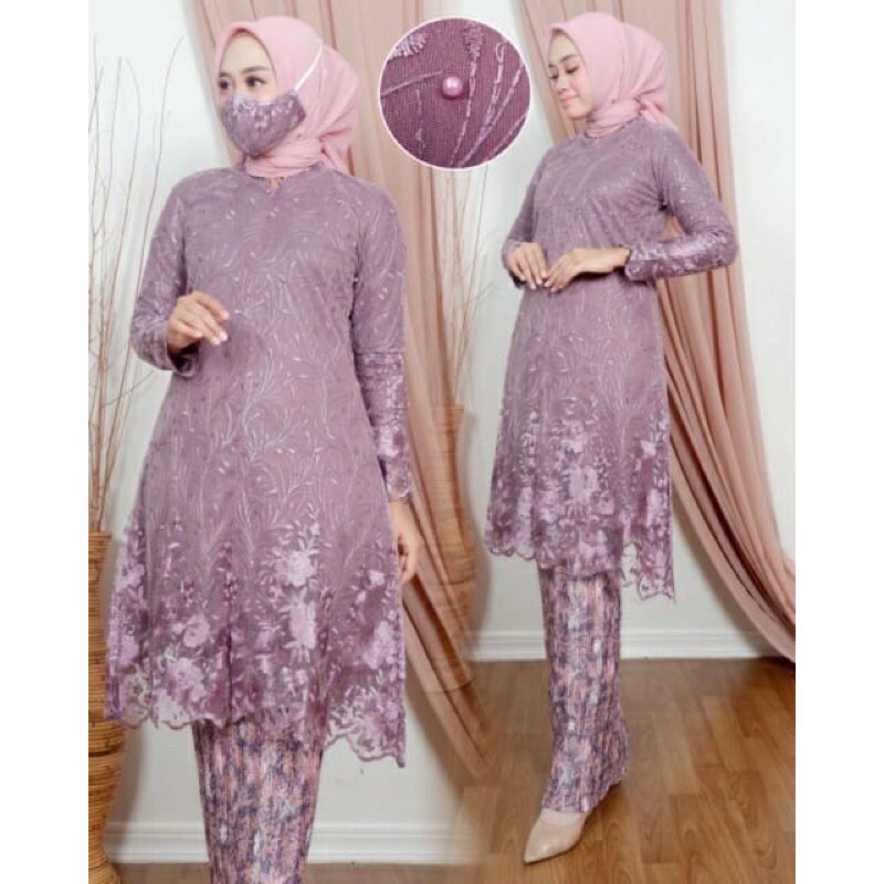 KEBAYA TILLE / KEBAYA / KEBAYA TILLE / KEBAYA WISUDA / KEBAYA TERBARU