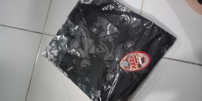 Kemeja Batik Pria Masakini Motif Pagar Bungga Putih Dan Coklat Cream