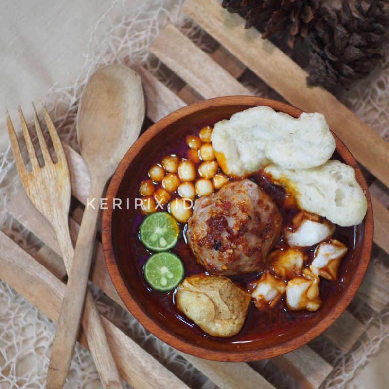 

Baso Sapi Tulang Sambal Matah | Keripix.id
