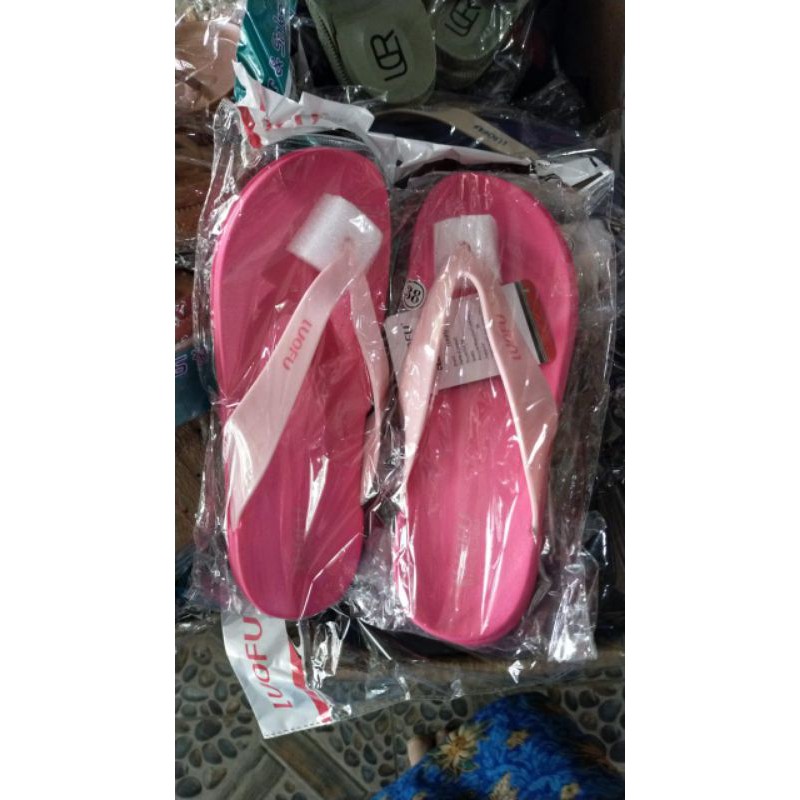sendal jepit Luofu