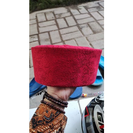 {COD√} peci nasioal motif bulu Merah