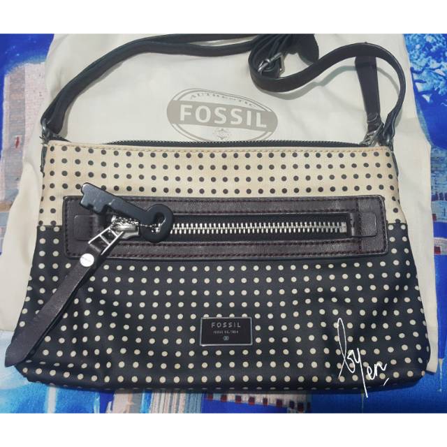 PRELOVED FOSSIL SLING BAG AUTHENTIC