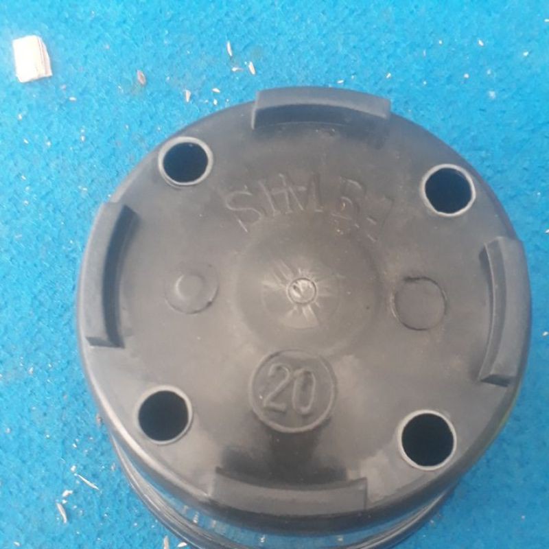 pot ukuran 20 cm
