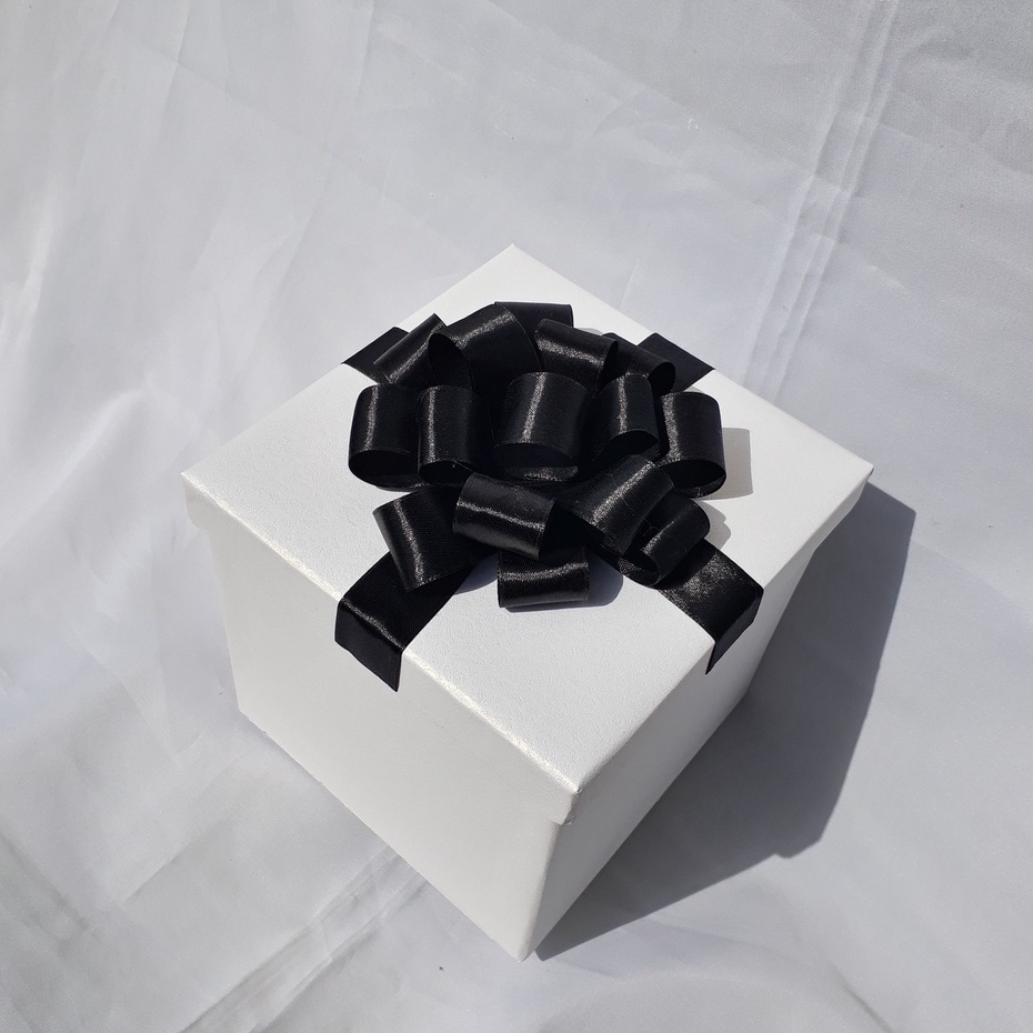 

gift box kotak kado hampers 15x15x15