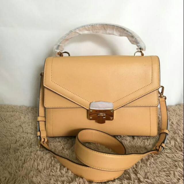 michael kors kinsley bag