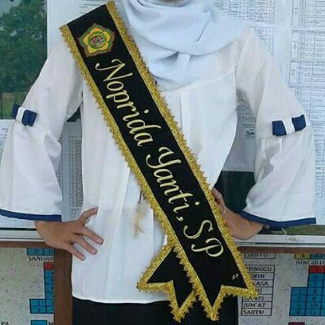 Selempang Bordir Logo Pita Pucuk Rebung Bludru Wisuda / Sash