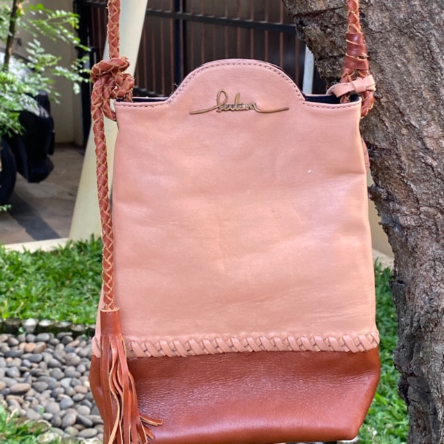Serlium Preloved Sling Bag Kulit