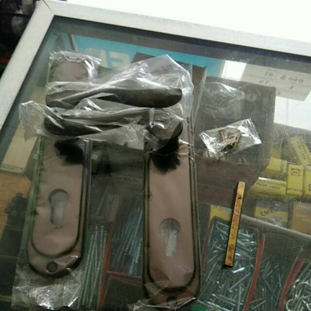 Gagang kunci pintu rumah GRANDIA