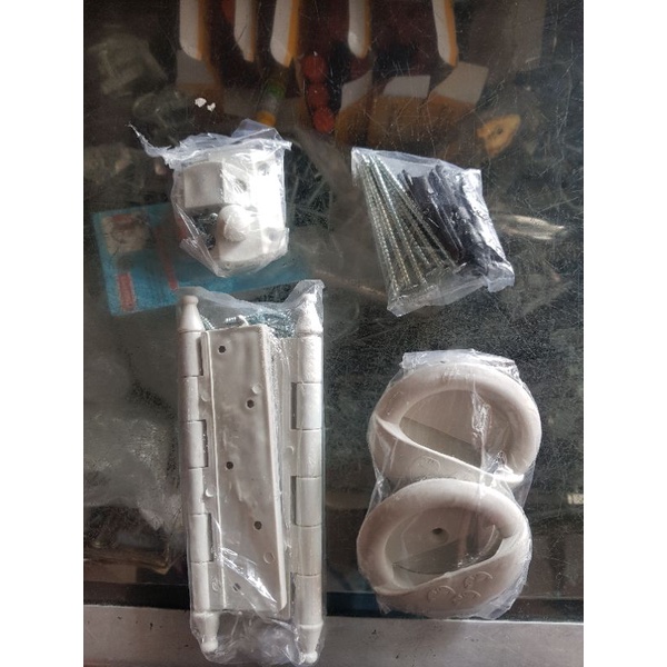 Pintu Kamar Mandi PVC Bahan Tebal ILUVA, Lengkap Dengan Kusen-1