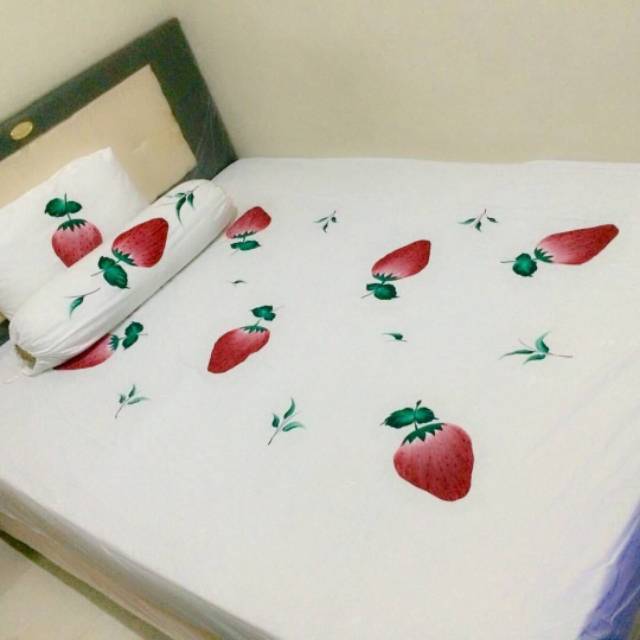 

Sprei lukis strawbery