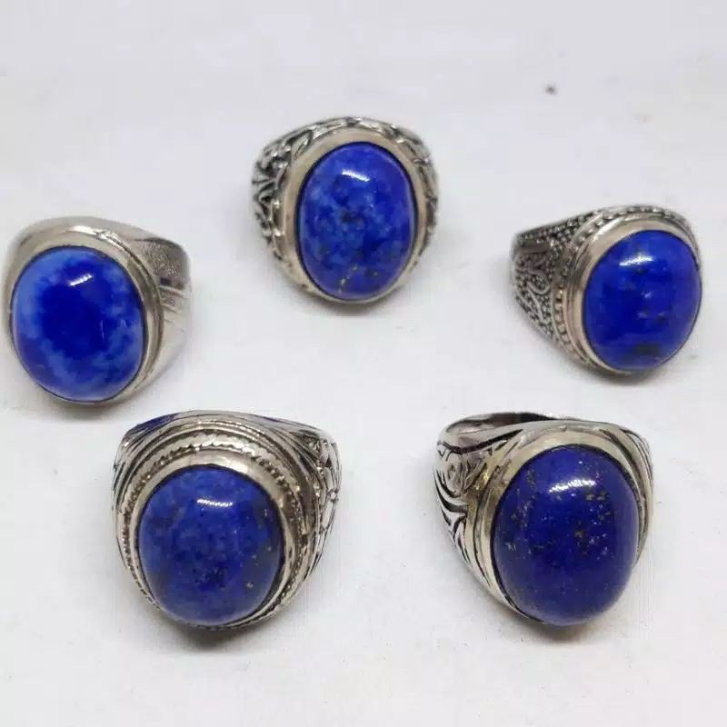 Batu cincin lapis lazuli natural